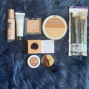 ICONIC London Bronzer & Contour Set - Tan and Gold and brush set